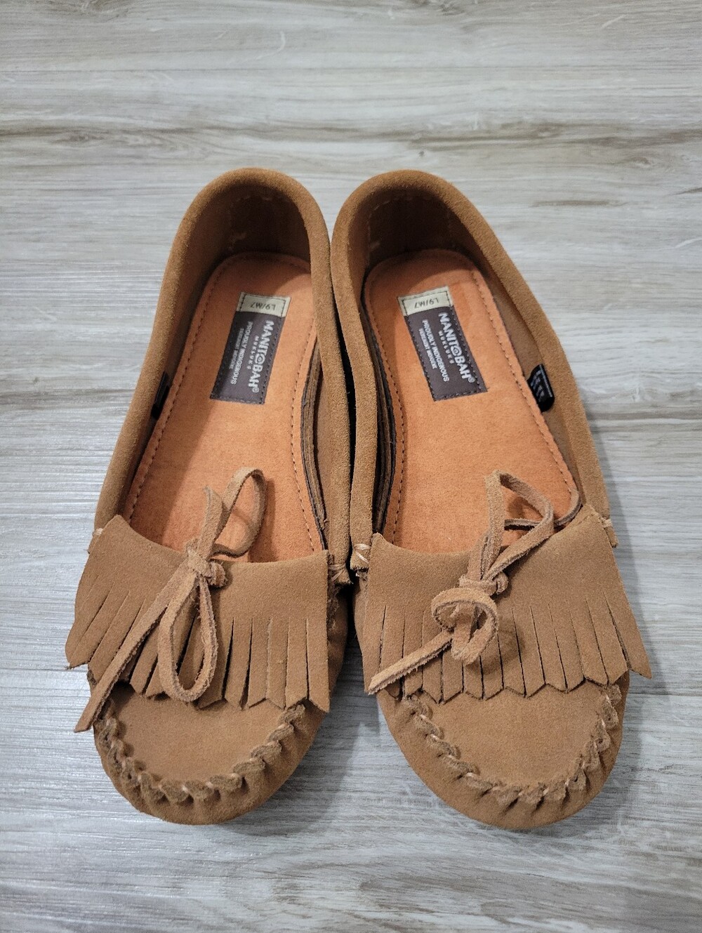 Manitobah Mukluks Moccasins Size 9